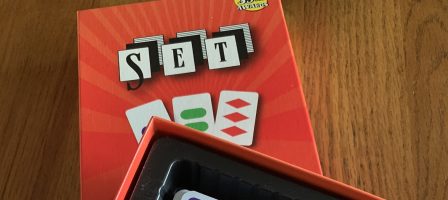 *Review* SET, the family game of visual perception