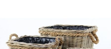 *Prize draw* 2 grey & buff rattan square wicker planters