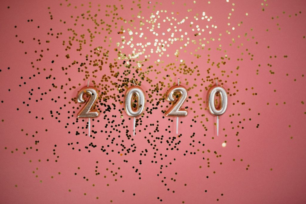 photo of 2020 on pink background 3401900